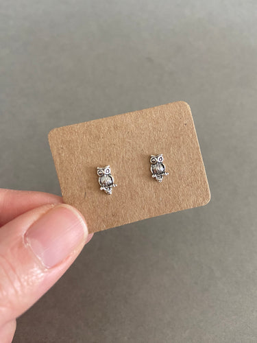 Sterling Silver Owl Studs [ESV1016]