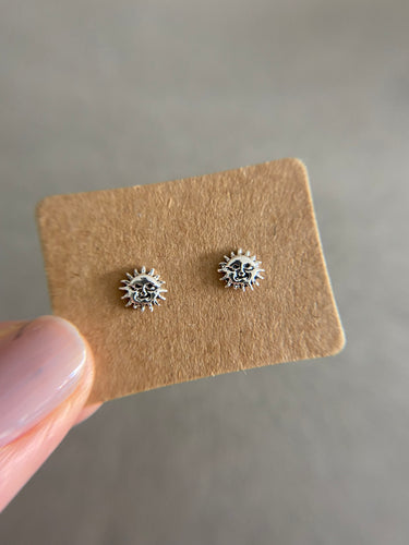 Sterling Silver Sun Studs Type A [ESV1001]