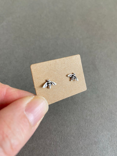 Sterling Silver Bee Studs [ESV1040]